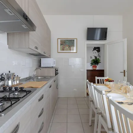 Family Large In Apartmán